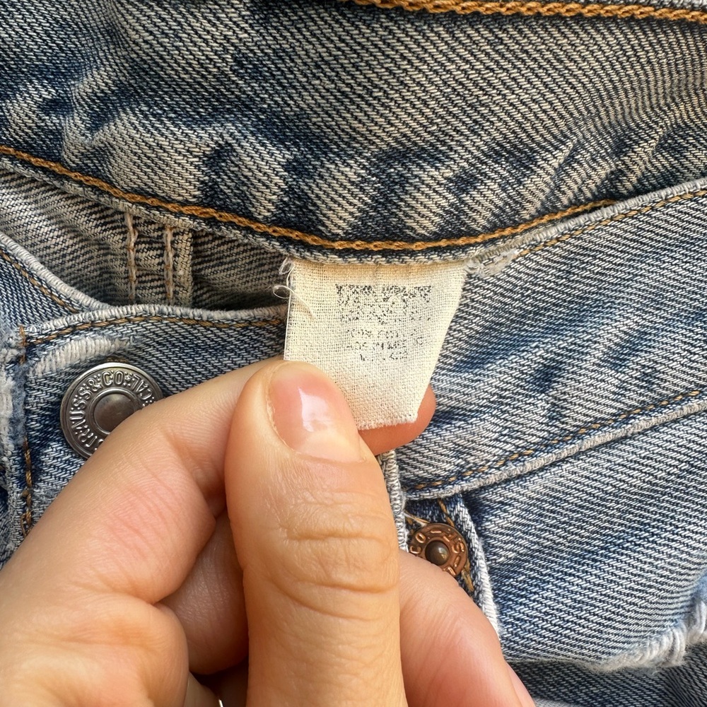 Very Ripped Levi’s Jeans - Picture 8 of 12